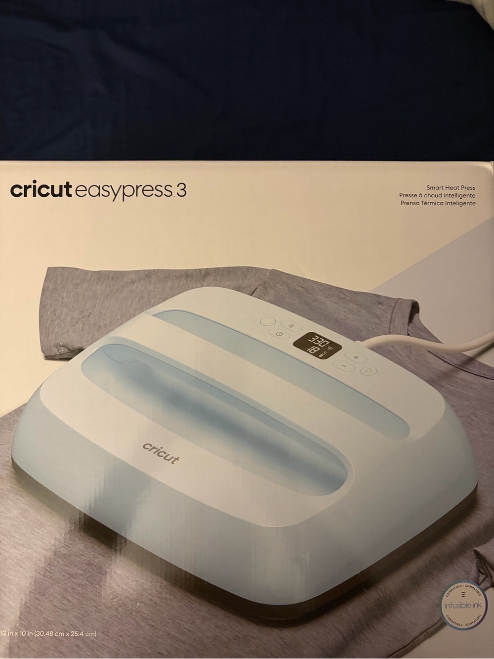 Cricut EasyPress 3 Sky Blue and White Heat Press